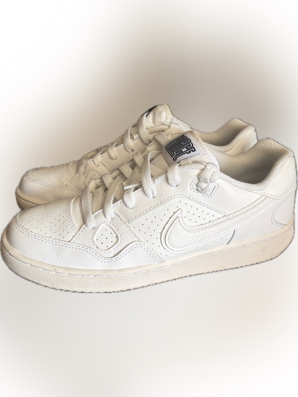 Nike Son of Force Big Kids White Low-Top Leather Sneakers size 7Y